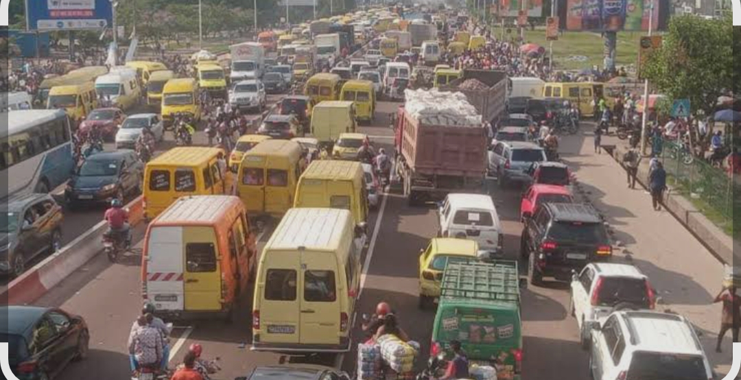 Kinshasa / lutte contre les embouteillages : les militaires envoyés à la rescousse pour rendre fluide  la circulation.