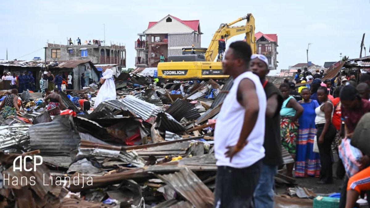 Politique — Kinshasa : démolition des constructions anarchiques à Pakadjuma